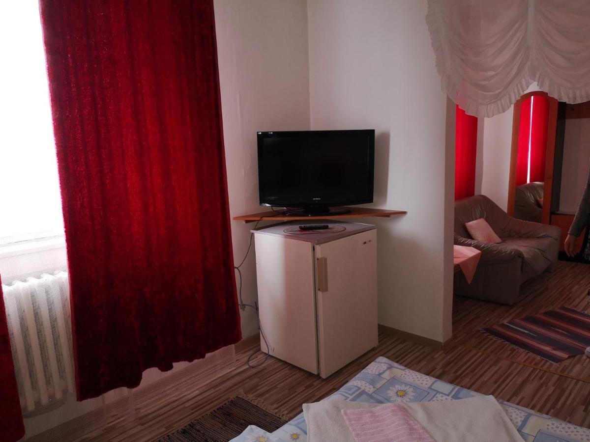 Biela Labut Hotell Michalovce Eksteriør bilde